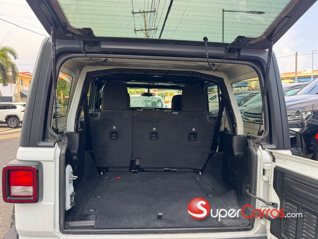 2020 Jeep Wrangler Unlimited Sport — foto 12 / 12