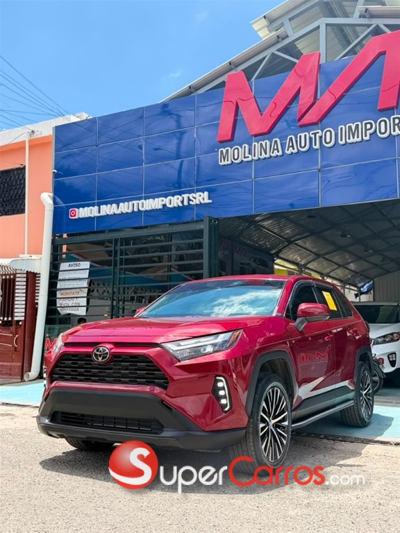 2025 Toyota RAV4 LE — foto 1 / 12