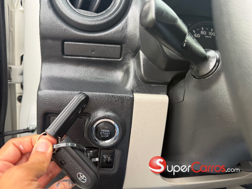 2021 Toyota Passo — foto 8 / 12