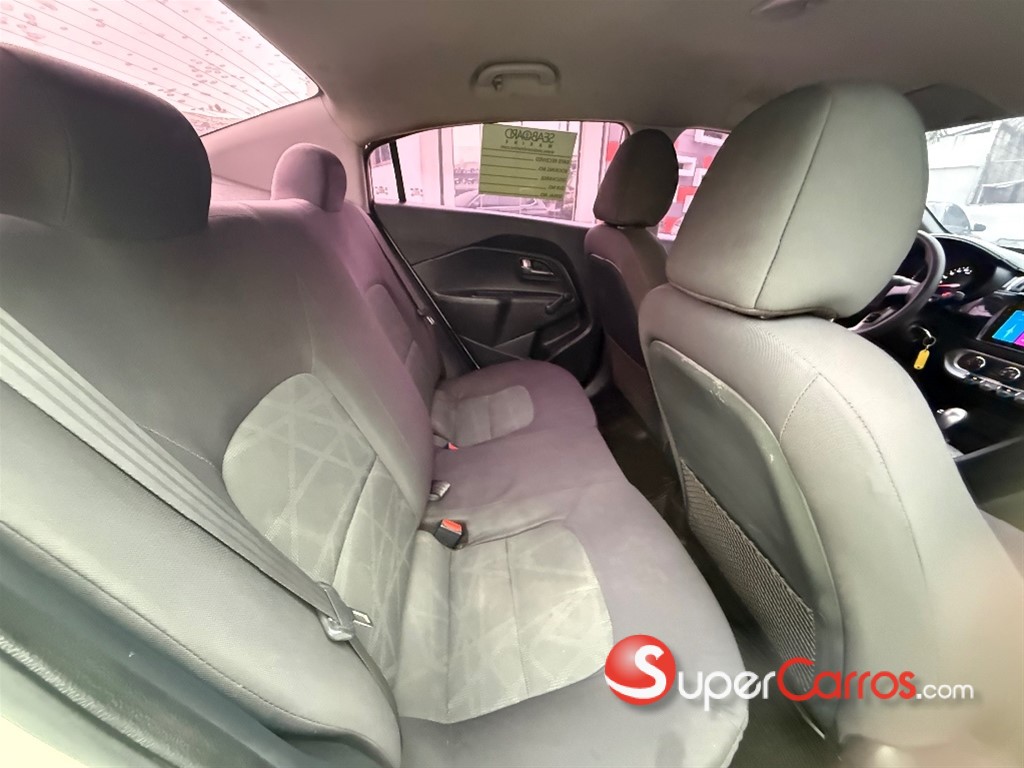 2018 Kia Rio LX — foto 4 / 8