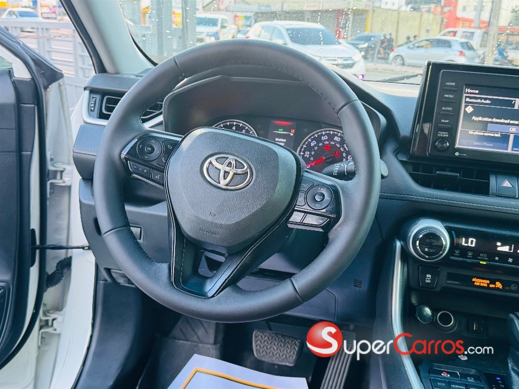 2020 Toyota RAV4 XLE — foto 11 / 12