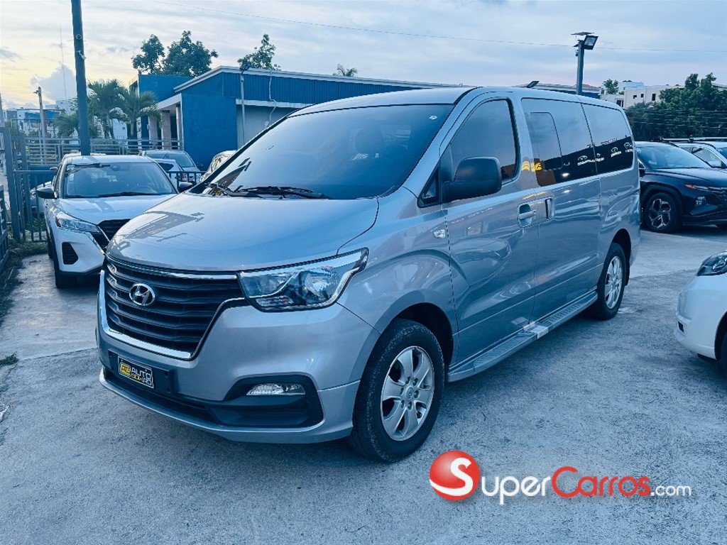 2021 Hyundai Grand Starex — foto 2 / 12