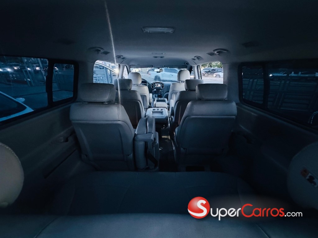 2021 Hyundai Grand Starex — foto 9 / 12