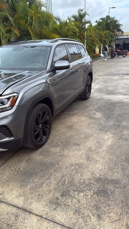 2022 Volkswagen Atlas — foto 2 / 9