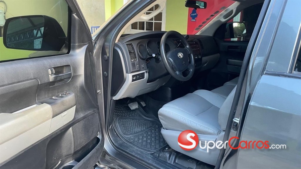 2010 Toyota Tundra — foto 7 / 12