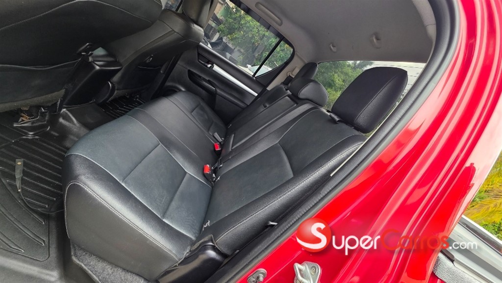 2021 Toyota Hilux SRV — foto 9 / 12