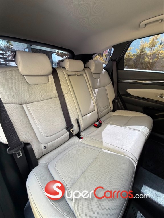 2024 Hyundai Tucson LIMITED — foto 8 / 12