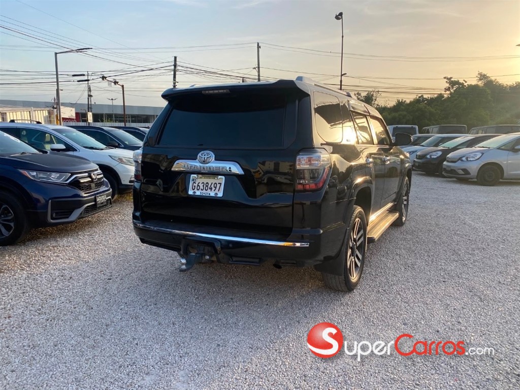 2018 Toyota 4 Runner Limited — foto 4 / 9
