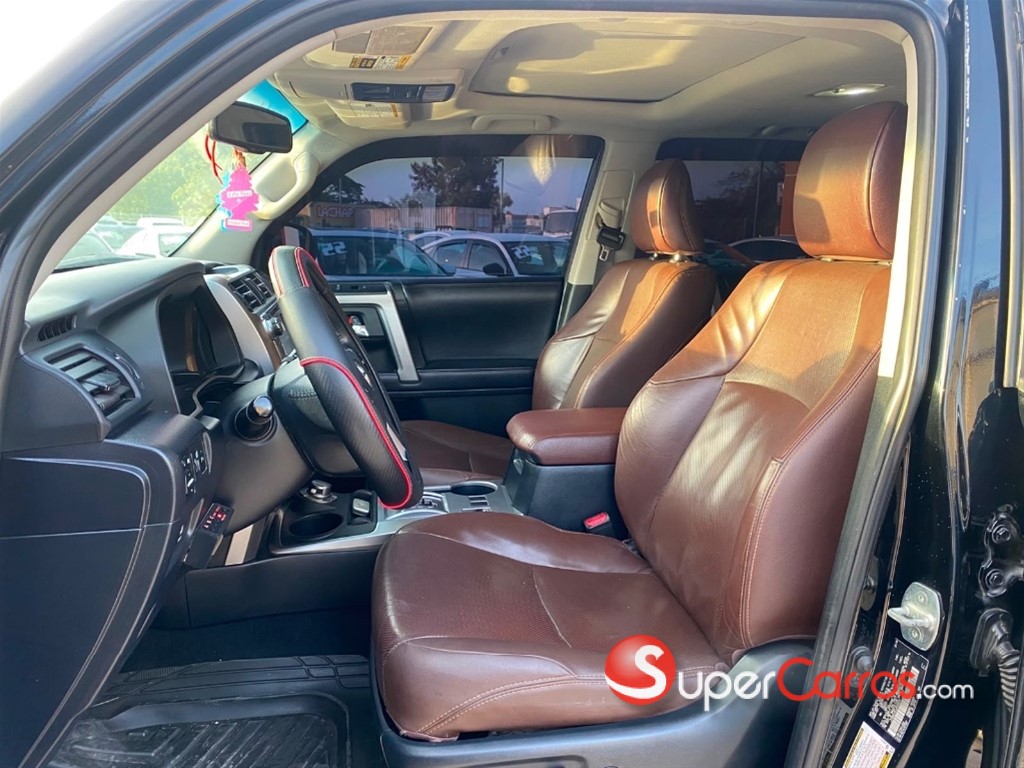 2018 Toyota 4 Runner Limited — foto 9 / 9