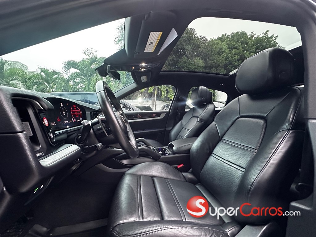 2024 Porsche Cayenne Coupe — foto 7 / 9