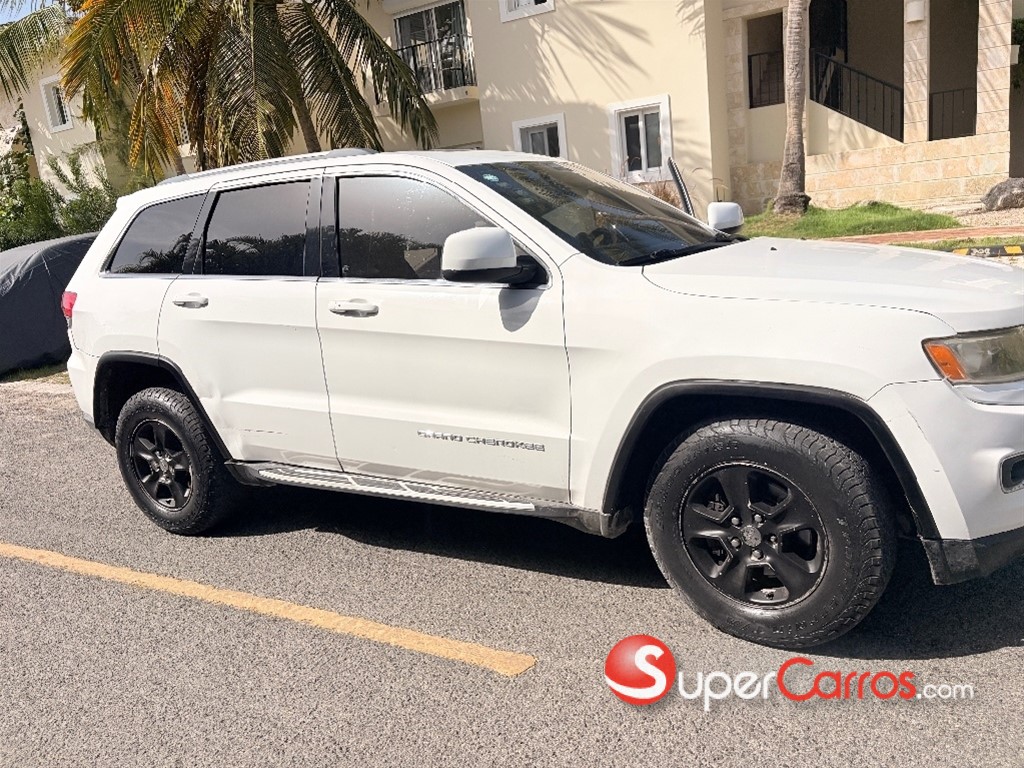 2015 Jeep Grand Cherokee L — foto 2 / 9