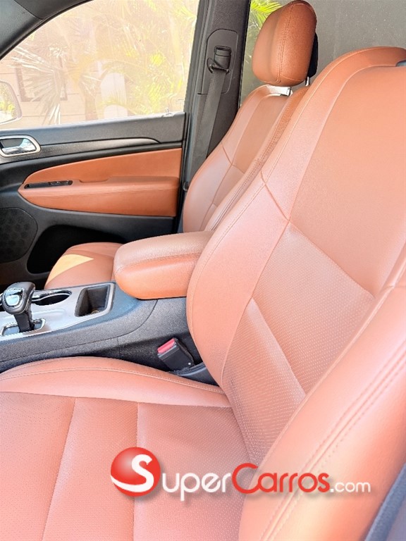 2015 Jeep Grand Cherokee L — foto 6 / 9