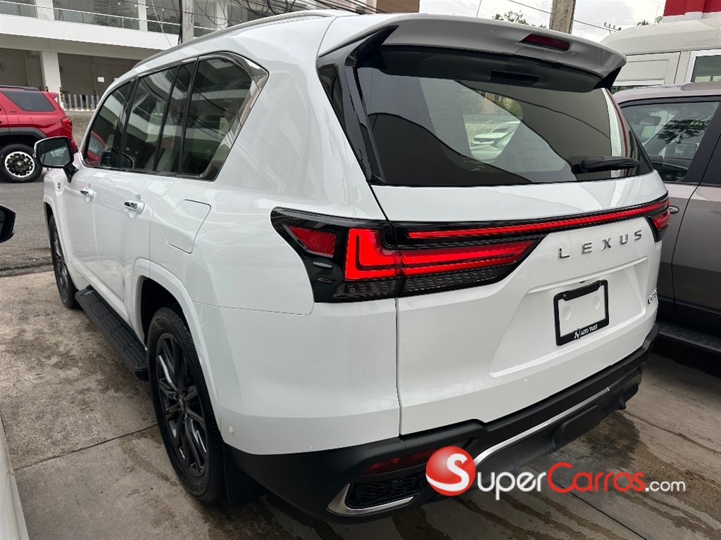 2027 Lexus LX 700 H F SPORT — foto 4 / 9