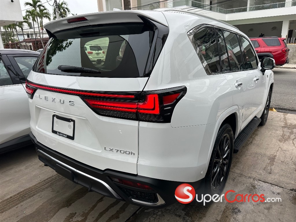 2027 Lexus LX 700 H F SPORT — foto 6 / 9