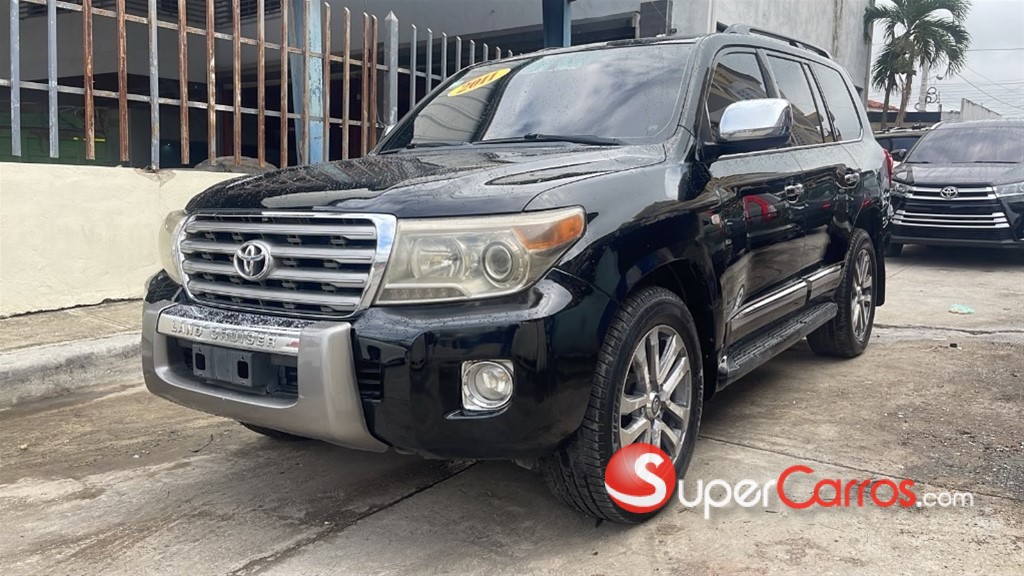 2011 Toyota Land Cruiser VX — foto 8 / 12
