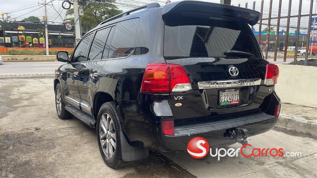 2011 Toyota Land Cruiser VX — foto 9 / 12