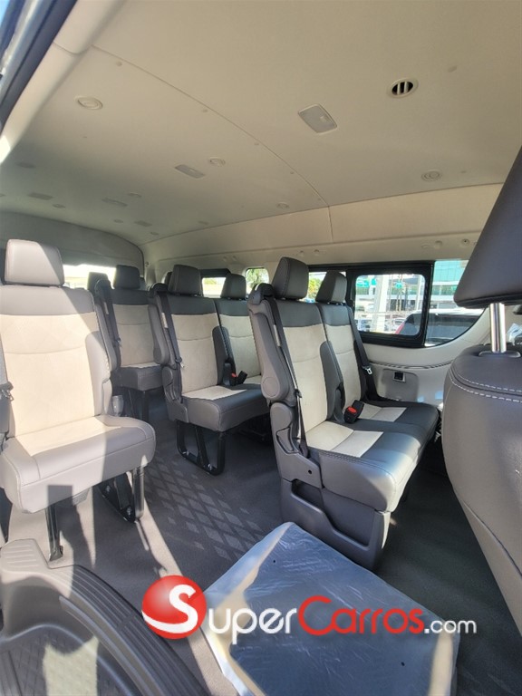 2027 Toyota Hiace — foto 2 / 4