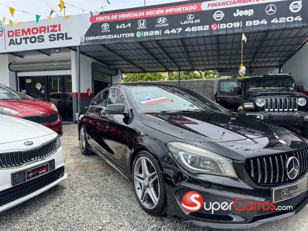 2016 Mercedes-Benz Clase CLA 200 AMG — foto 1 / 12