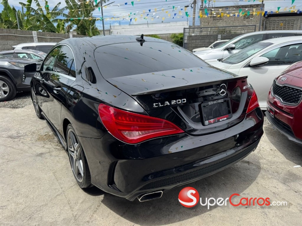 2016 Mercedes-Benz Clase CLA 200 AMG — foto 3 / 12