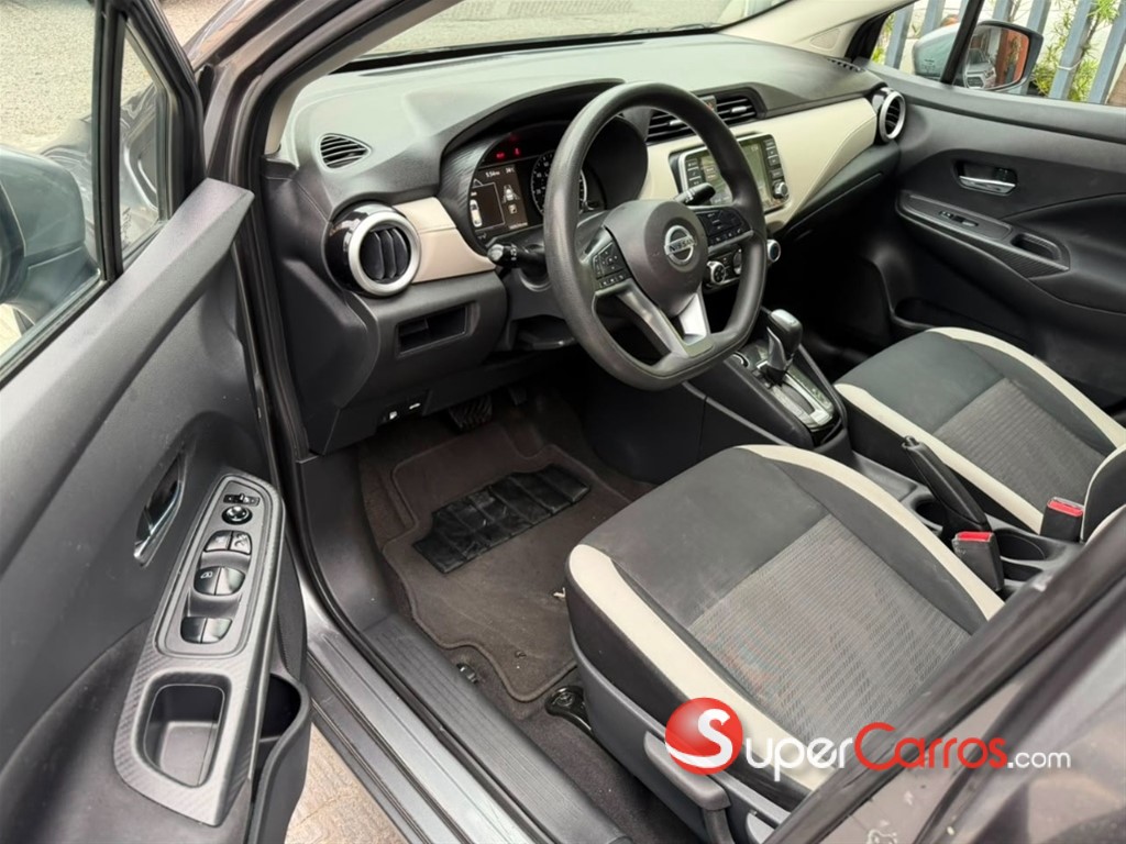 2021 Nissan Versa SV — foto 3 / 12
