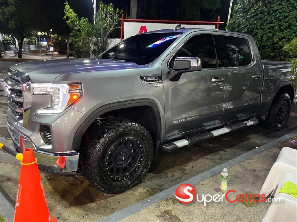 2021 GMC Sierra 1500 AT4 DURAMAX — foto 2 / 8