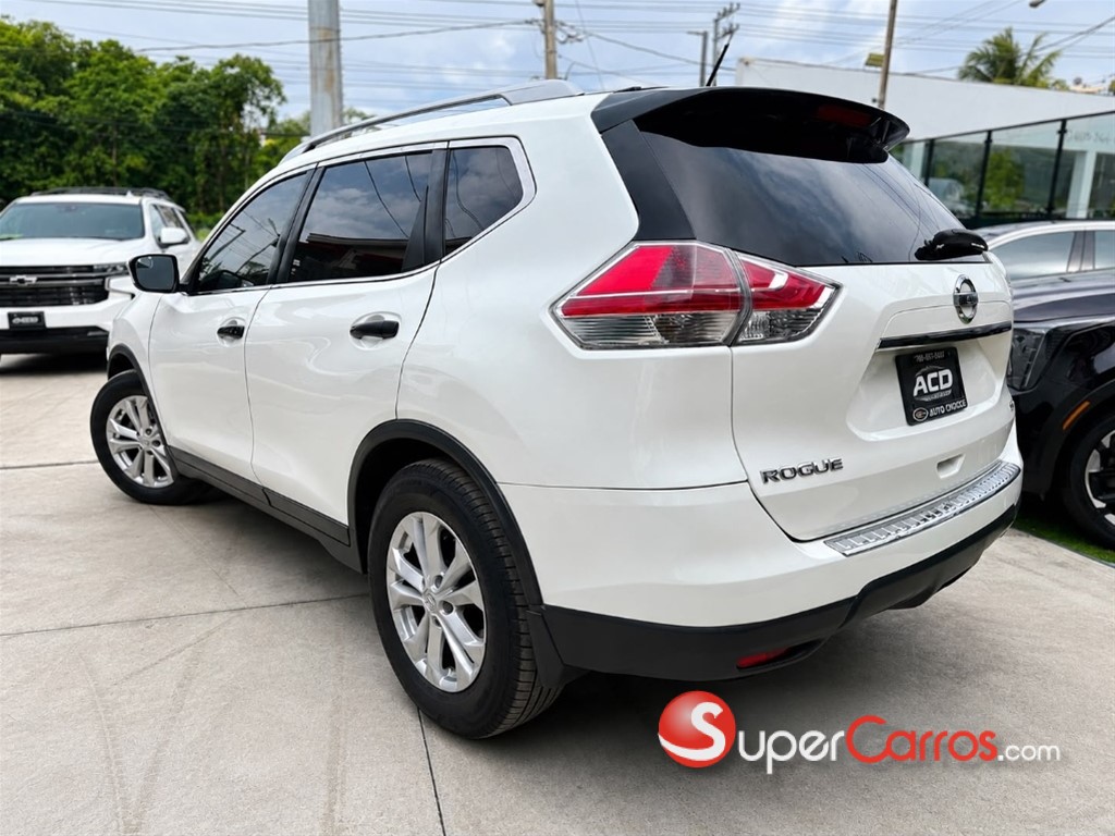 2016 Nissan Rogue SV — foto 4 / 12
