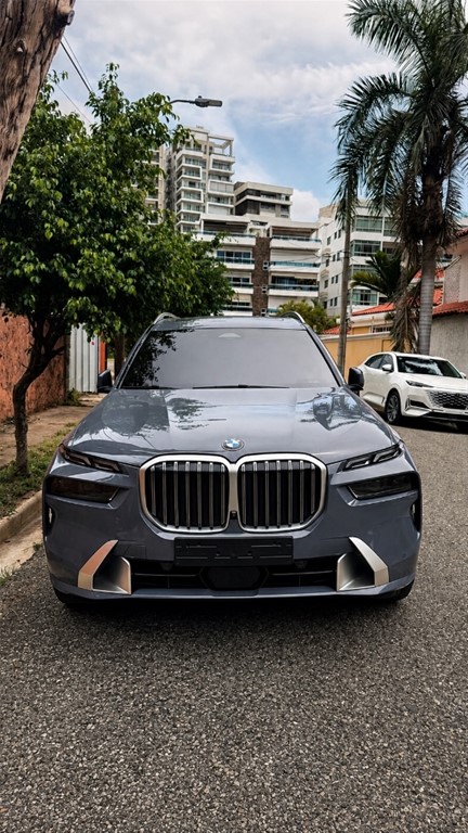 2024 BMW X 7 XDRIVE 40i — foto 2 / 8
