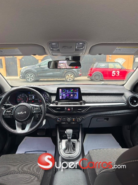 2023 Kia Forte LXS — foto 9 / 10