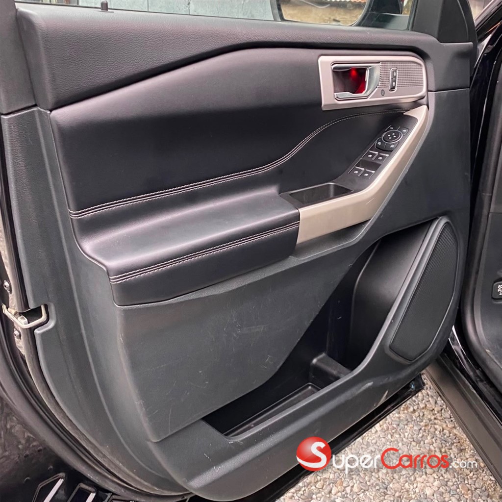 2021 Ford Explorer Limited — foto 9 / 12