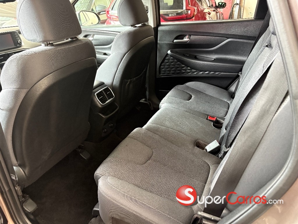 2020 Hyundai Santa Fe SEL — foto 9 / 10