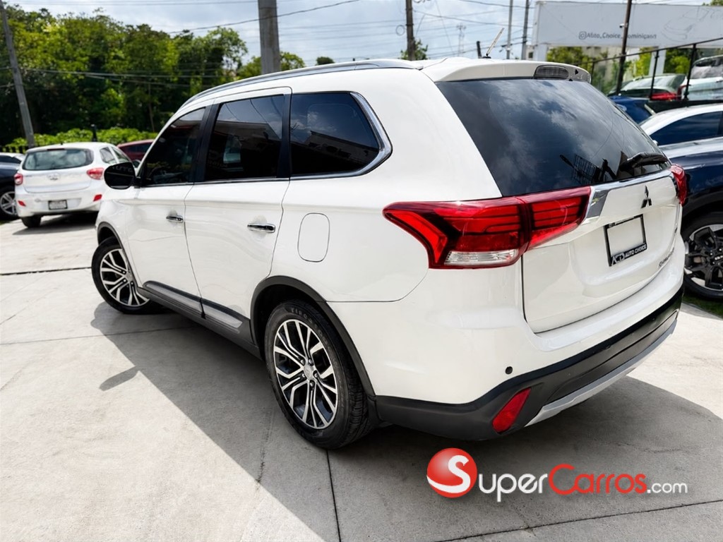 2017 Mitsubishi Motors Outlander — foto 4 / 12