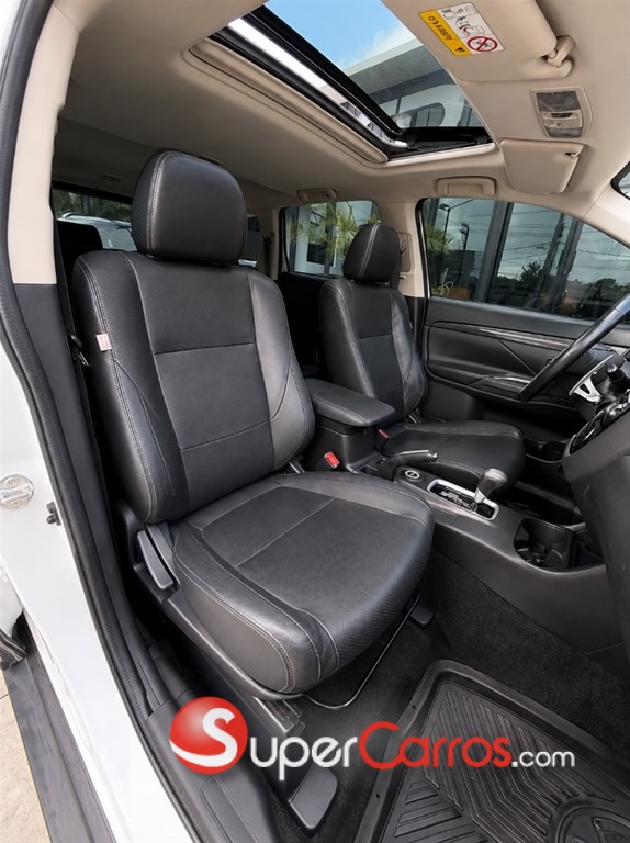 2017 Mitsubishi Motors Outlander — foto 9 / 12