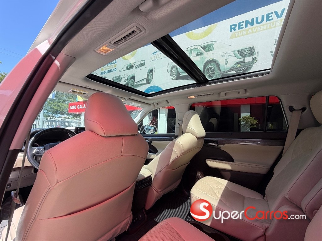 2021 Toyota Highlander Limited Platinum — foto 11 / 12