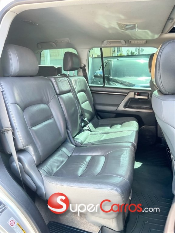 2012 Toyota Land Cruiser VXL — foto 3 / 12