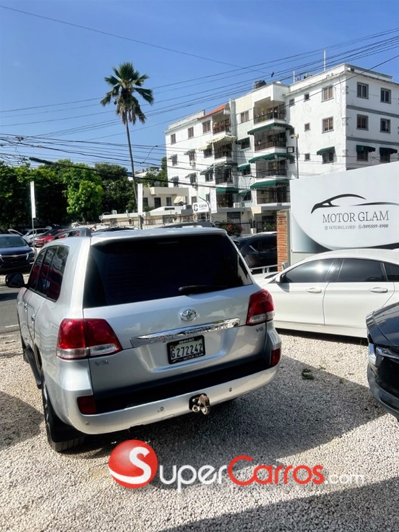 2012 Toyota Land Cruiser VXL — foto 11 / 12