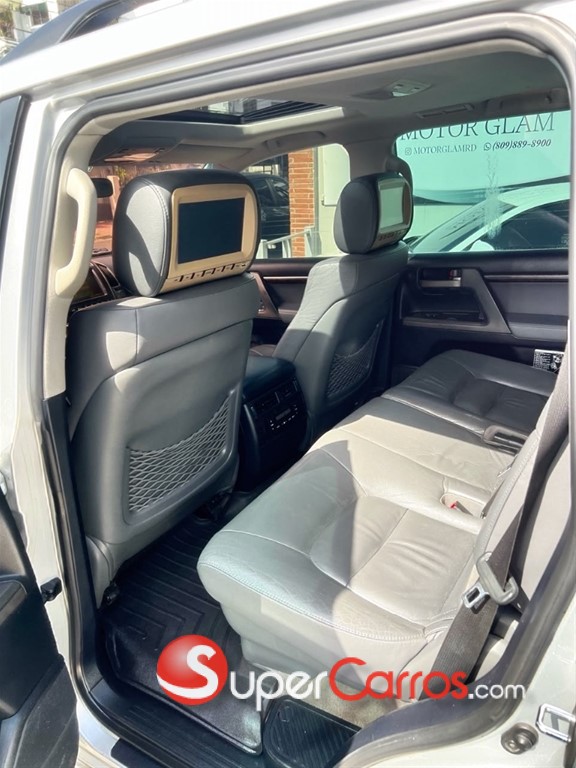 2012 Toyota Land Cruiser VXL — foto 12 / 12