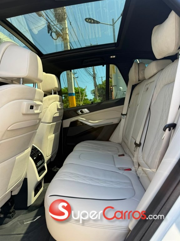 2019 BMW X 5 XDRIVE 50i — foto 8 / 10