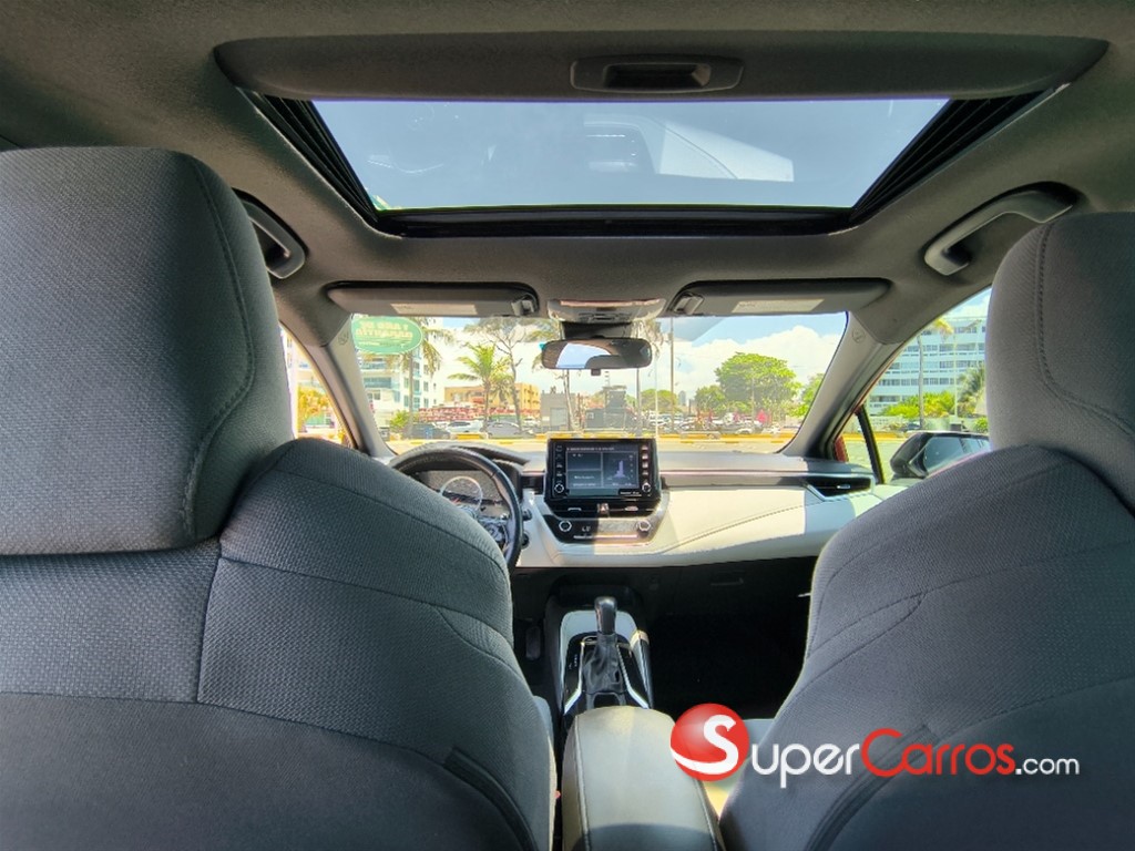 2020 Toyota Corolla SE — foto 8 / 10