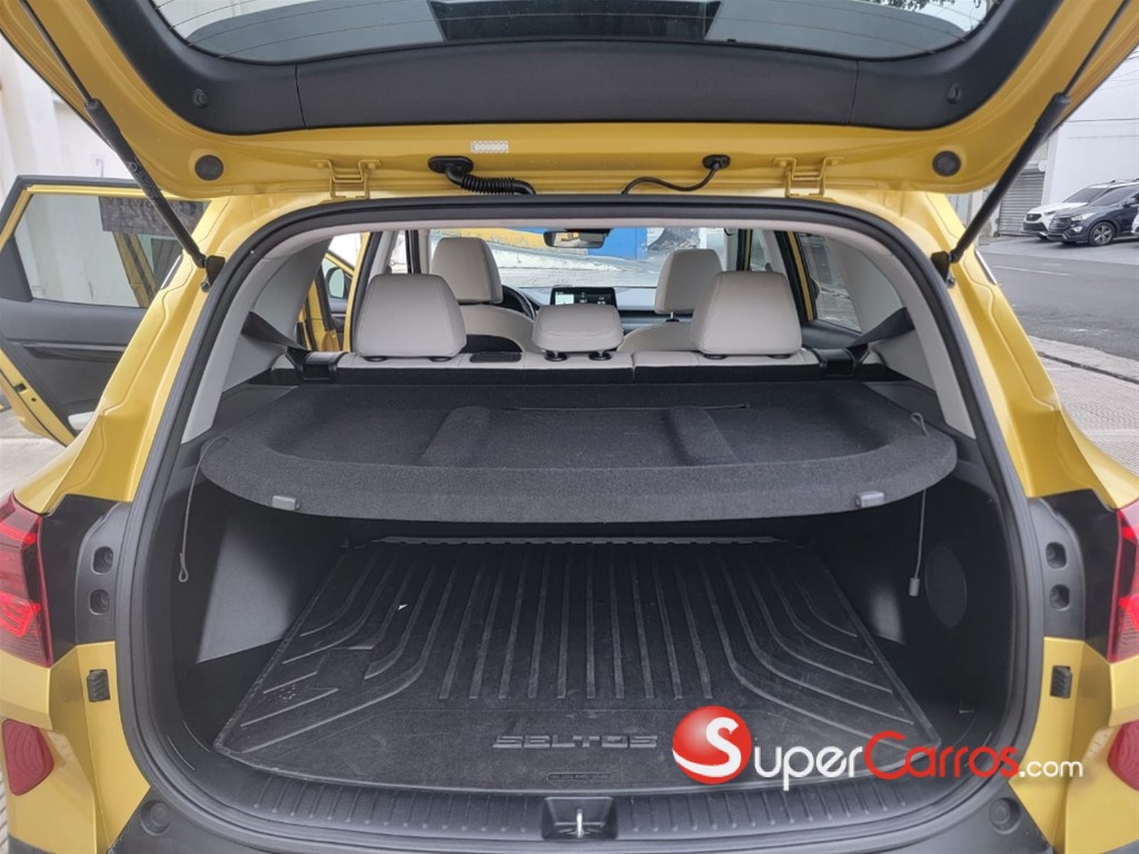 2021 Kia Seltos SX — foto 9 / 10