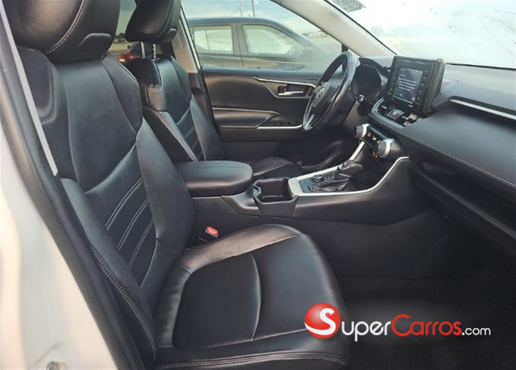 2022 Toyota RAV4 XLE Hybrid — foto 5 / 8