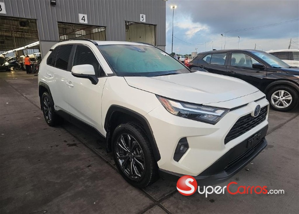 2022 Toyota RAV4 XLE Hybrid — foto 7 / 8