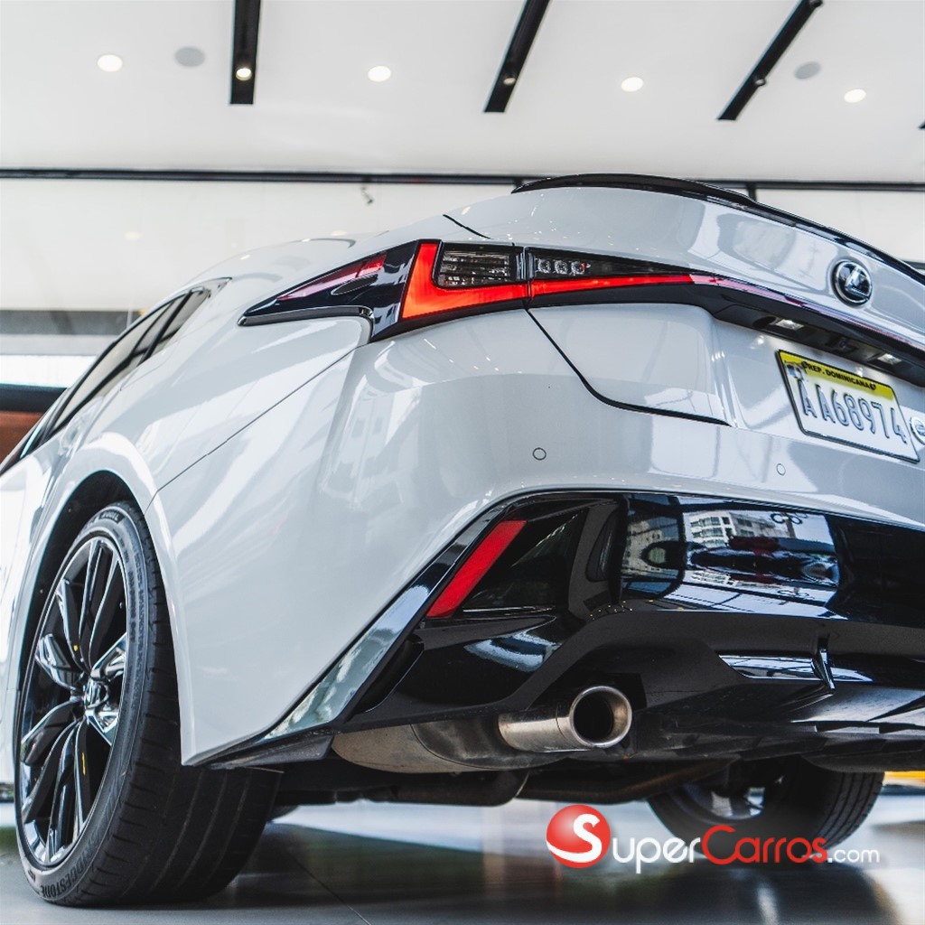 2023 Lexus IS 350 F Sport — foto 6 / 12