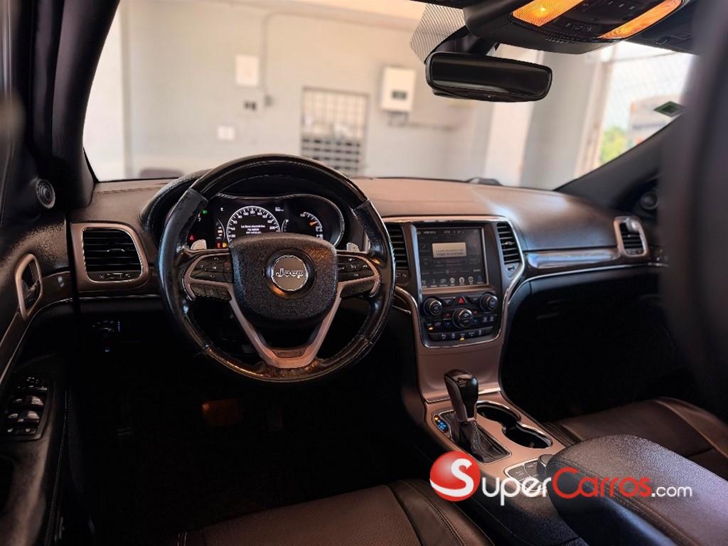 2017 Jeep Cherokee Overland — foto 8 / 12