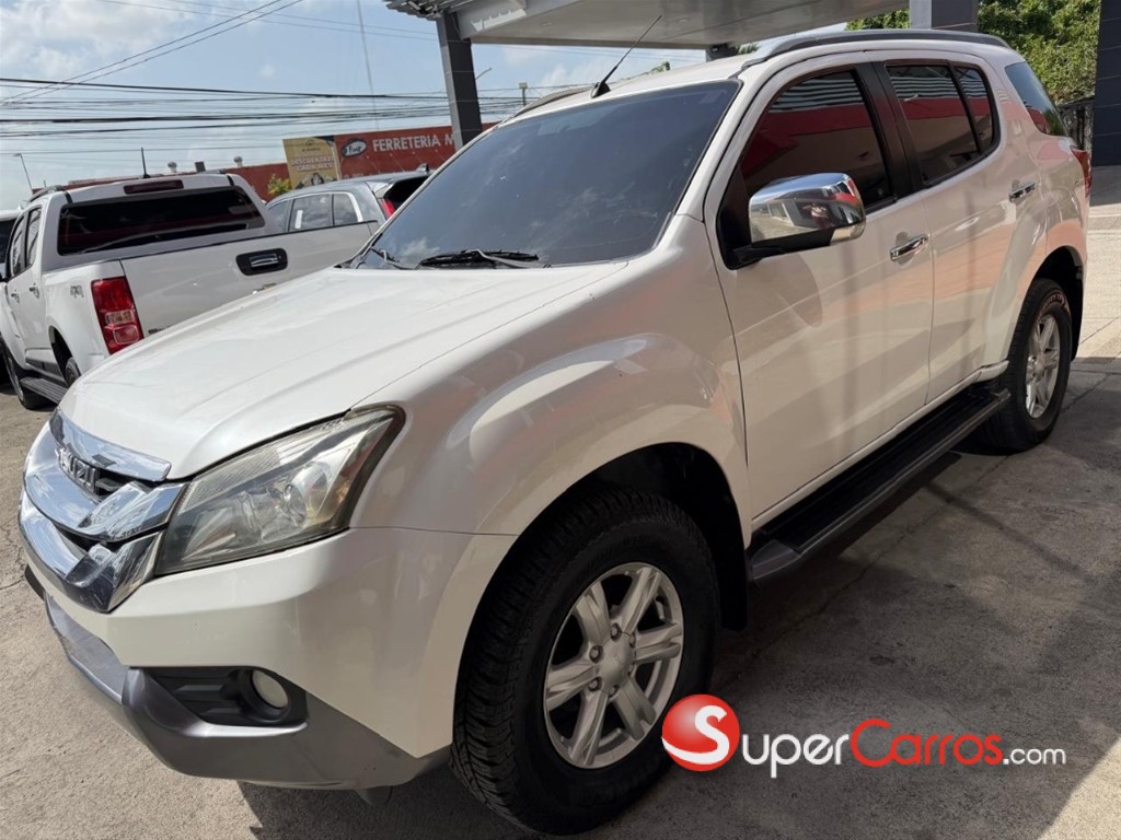 2015 Isuzu Mux — foto 3 / 12