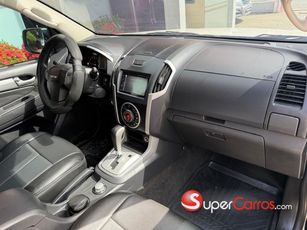 2015 Isuzu Mux — foto 11 / 12