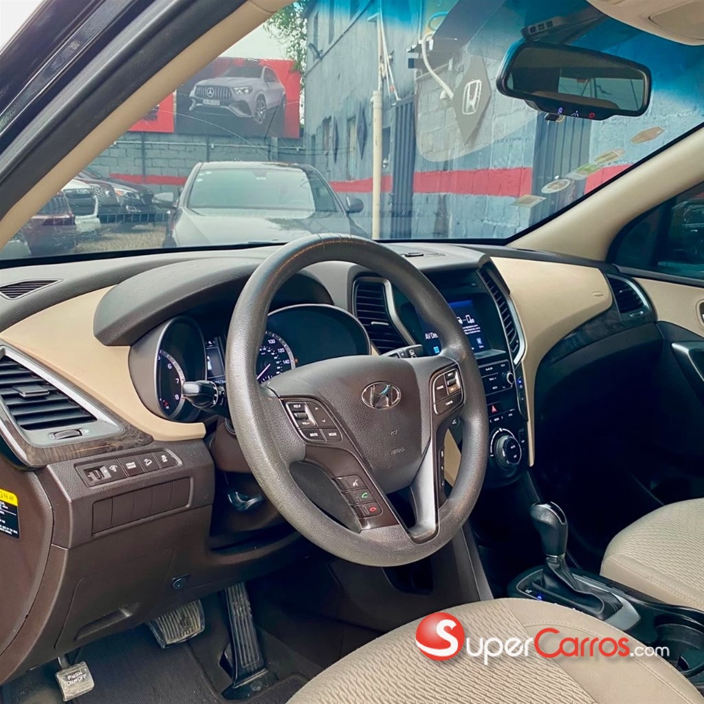 2017 Hyundai Santa Fe Sport — foto 8 / 12