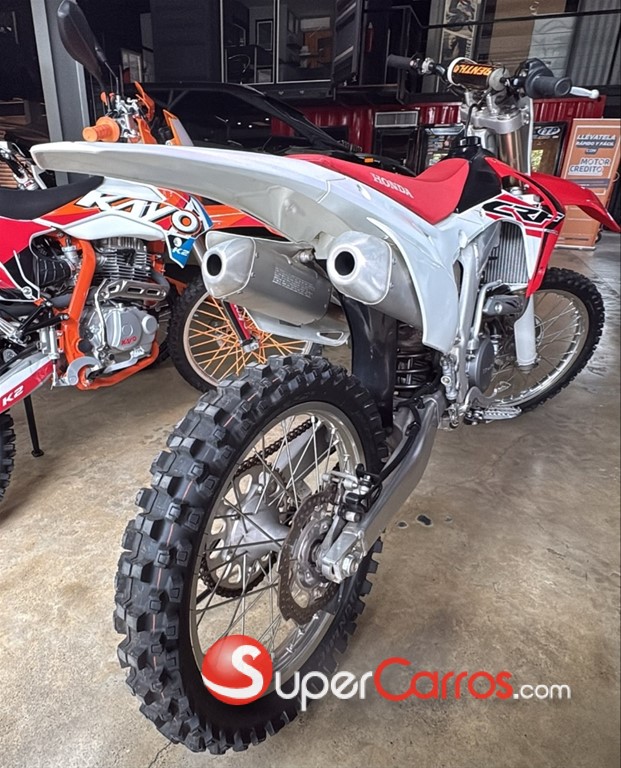2017 Honda CRF 250CC — foto 1 / 3