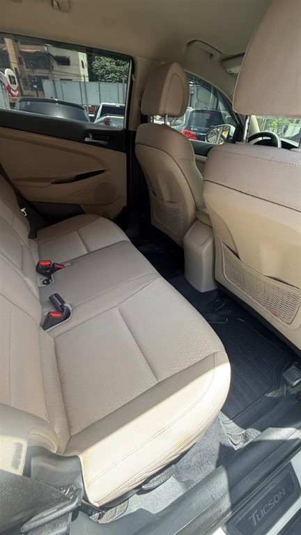 2017 Hyundai Tucson SE — foto 7 / 12