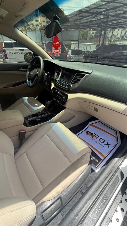 2017 Hyundai Tucson SE — foto 8 / 12