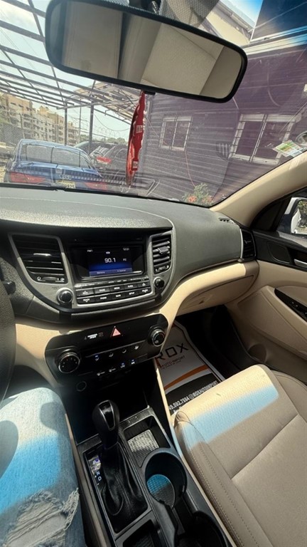 2017 Hyundai Tucson SE — foto 11 / 12